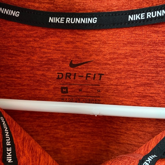 Nike Women’s Dri-Fit Running Shirt NWOT Size M - Picture 3 of 4